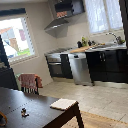 Дом отдыха Maison Basque Mitoyenne Confort